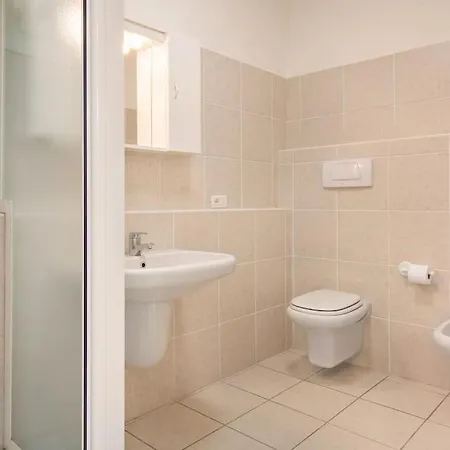 Apartment Chiara 2-appartamento In Con Piscina