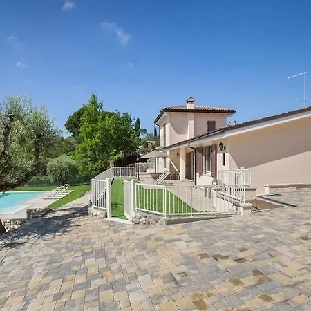 Chiara 2-appartamento In Con Piscina Apartment *