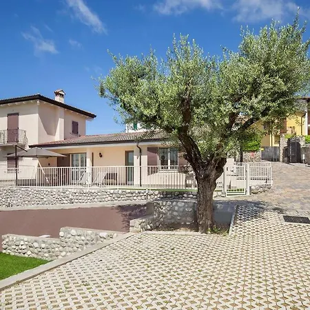 Apartment Chiara 2-appartamento In Con Piscina Cavaion Veronese