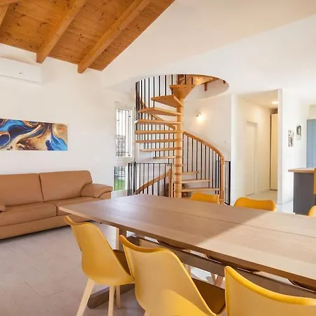 Apartment Chiara 2-appartamento In Con Piscina Cavaion Veronese
