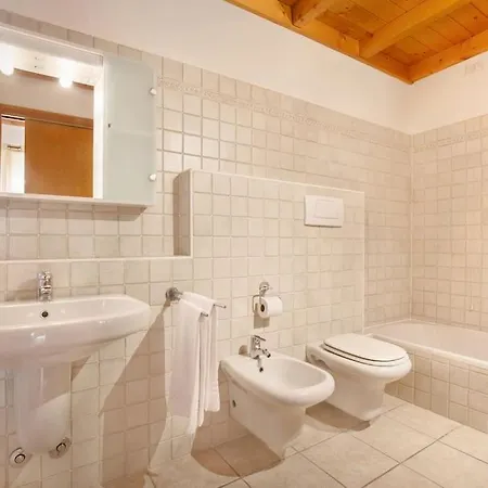 Chiara 2-appartamento In Con Piscina * Cavaion Veronese