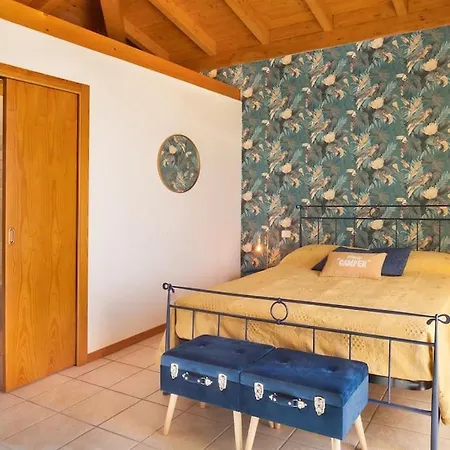 Chiara 2-appartamento In Con Piscina Daire Cavaion Veronese