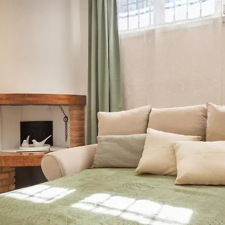 Chiara 2-appartamento In Con Piscina Daire