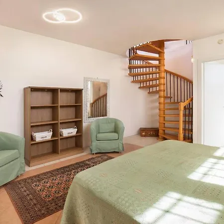 Chiara 2-appartamento In Con Piscina *